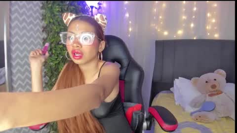 Snapshot of aida_princess chatting on March 6, 4:41 am Aida online show from March 6, 4:41 am