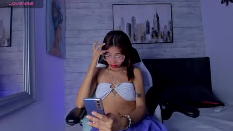 Snapshot of aida_princess chatting on March 9, 11:56 pm Aida online show from March 9, 11:56 pm