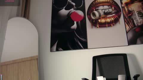 Aida  online show from December 18, 11:16 am