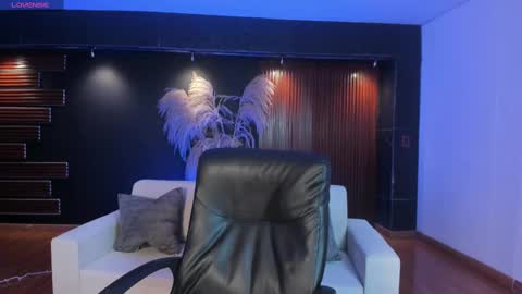 aidajoness online show from October 2, 11:17 am