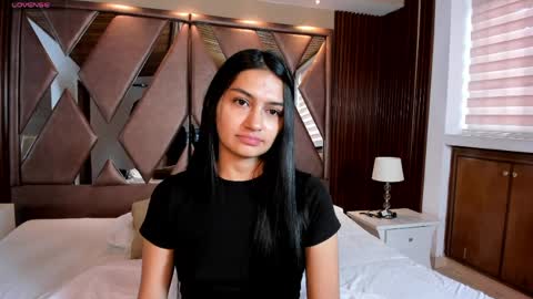 aidajoness online show from May 7, 11:59 am