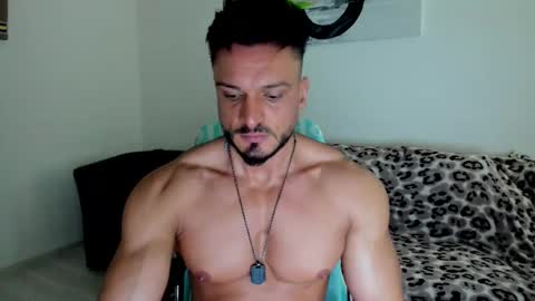 aidandark0 online show from November 18, 9:36 am