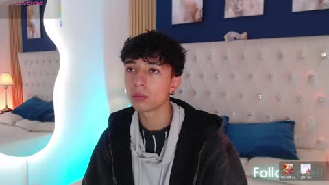 Aiden online show from April 25, 1:03 pm