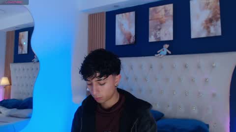 Aiden online show from May 9, 12:54 pm