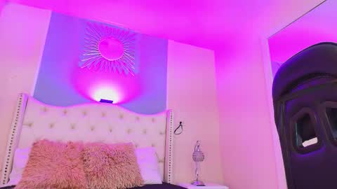 aiden_royce online show from September 24, 3:32 am