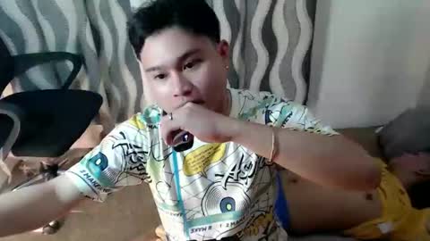 Snapshot of aidenalaric398 chatting on April 2, 10:57 am aidenalaric398 online show from April 2, 10:57 am