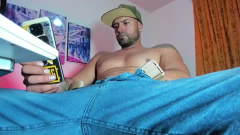 Aiden Brites online show from December 17, 6:24 am