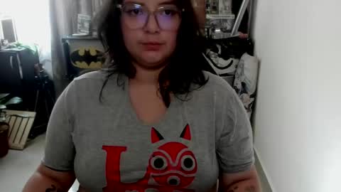 Catalina online show from February 10, 3:49 pm