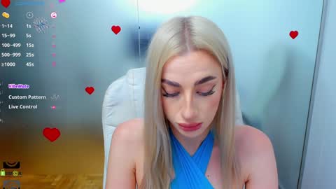 Allie  online show from December 15, 1:43 pm
