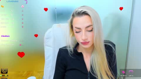 Allie  online show from November 14, 9:19 am