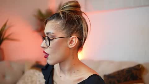  Aileen  online show from December 2, 8:04 pm