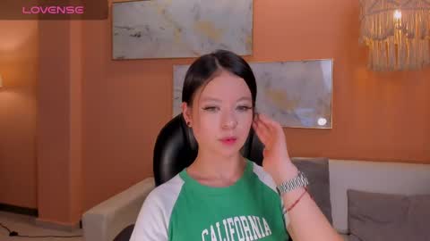 Snapshot of aileenvega chatting on March 8, 8:25 pm AILEEN VEGA online show from March 8, 8:25 pm