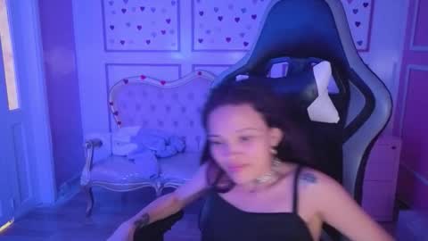 Snapshot of ailen_t_ chatting on September 9, 2:44 am ailen online show from September 9, 2:44 am