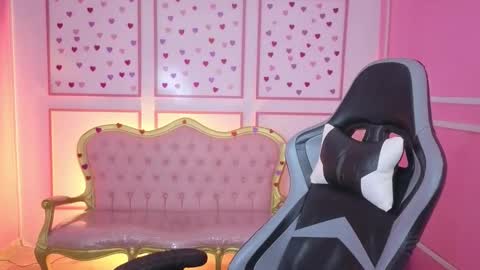 Snapshot of ailen_t_ chatting on September 17, 2:35 am ailen online show from September 17, 2:35 am