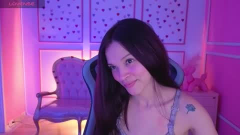 Snapshot of ailen_t_ chatting on September 18, 2:35 am ailen online show from September 18, 2:35 am