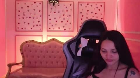 Snapshot of ailen_t_ chatting on October 21, 2:23 am ailen online show from October 21, 2:23 am