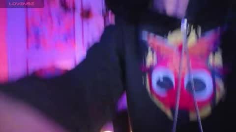 Snapshot of ailen_t_ chatting on October 25, 8:55 am ailen online show from October 25, 8:55 am