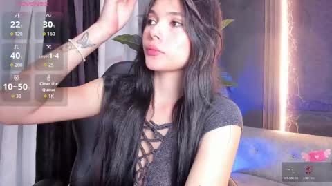 Snapshot of aili_queen chatting on June 2, 12:18 pm Catalina online show from June 2, 12:18 pm