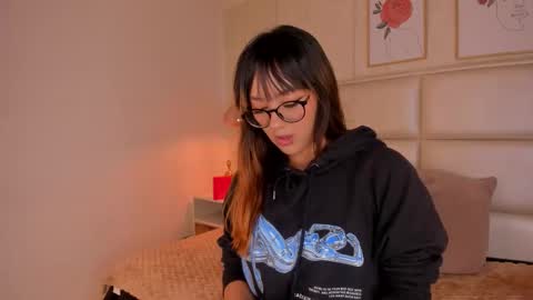 Aily Yozuko online show from December 19, 2:40 am