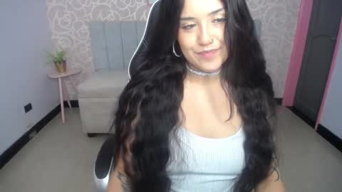 Snapshot of ailyn_ch1 chatting on October 25, 4:57 pm ailyn_ch1 online show from October 25, 4:57 pm