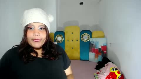 Snapshot of ailyn_rosendo chatting on December 27, 2:47 am ailyn_rosendo online show from December 27, 2:47 am