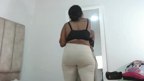Snapshot of ailyndelosrios01 chatting on September 29, 1:49 pm ailyndelosrios01 online show from September 29, 1:49 pm