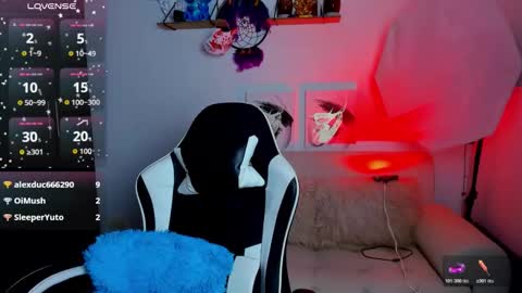 Ailyn  online show from March 8, 2:15 am