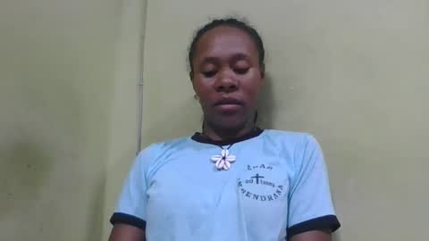 Snapshot of aimee982179 chatting on April 11, 3:11 am aimee982179 online show from April 11, 3:11 am