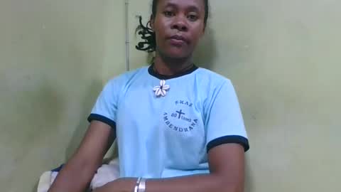 Snapshot of aimee982179 chatting on April 15, 5:14 am aimee982179 online show from April 15, 5:14 am