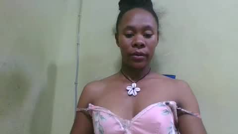 Snapshot of aimee982179 chatting on April 24, 4:37 am aimee982179 online show from April 24, 4:37 am
