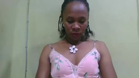 Snapshot of aimee982179 chatting on April 24, 7:05 pm aimee982179 online show from April 24, 7:05 pm