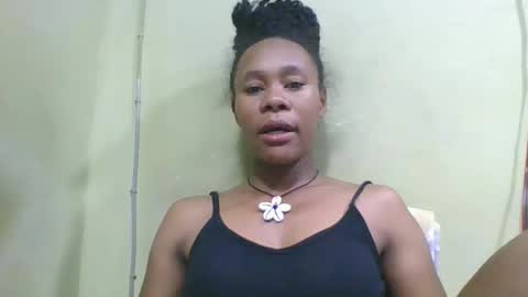 Snapshot of aimee982179 chatting on May 5, 3:14 am aimee982179 online show from May 5, 3:14 am