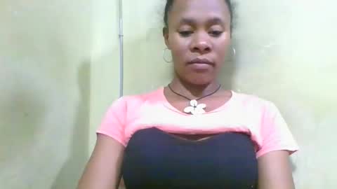 Snapshot of aimee982179 chatting on May 18, 4:35 pm aimee982179 online show from May 18, 4:35 pm