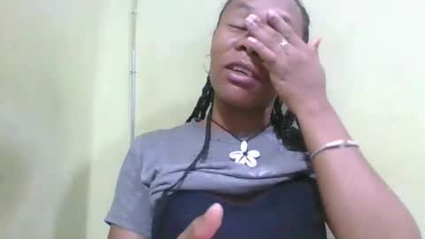 Snapshot of aimee982179 chatting on May 21, 2:07 am aimee982179 online show from May 21, 2:07 am