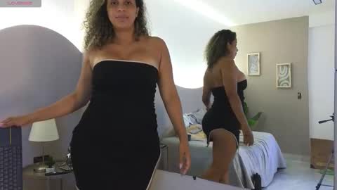 Snapshot of ainaah_ chatting on February 26, 12:42 am Ainaah online show from February 26, 12:42 am