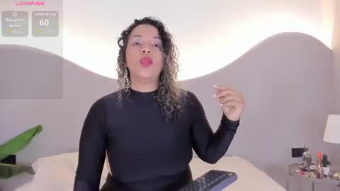 Snapshot of ainaah_ chatting on June 20, 11:46 am Ainaah online show from June 20, 11:46 am