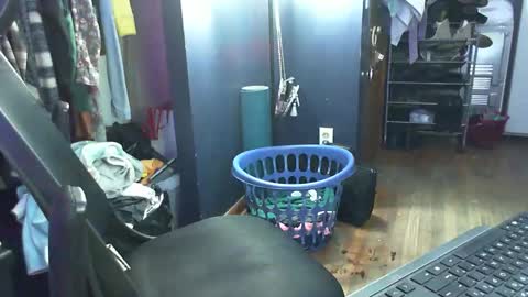 Snapshot of aiortac chatting on February 3, 1:41 am aiortac online show from February 3, 1:41 am