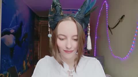 Diva Aira of the Ethereal Fairies online show from September 25, 8:18 am