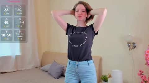 Sofia help me get 50 thumbs up online show from May 23, 5:34 am