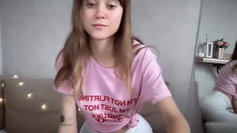 Snapshot of aisha__berry chatting on October 9, 7:17 am Aisha online show from October 9, 7:17 am