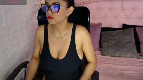 aisha__cambell online show from May 4, 10:33 am