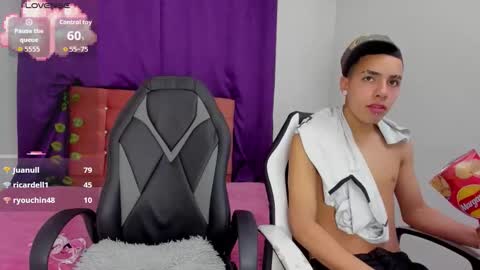 aisha_berry online show from September 30, 3:22 am