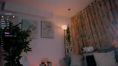 Snapshot of aisha_bx chatting on May 8, 2:33 pm Aisha online show from May 8, 2:33 pm