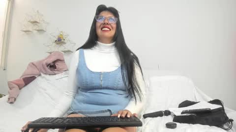 Katie   online show from February 18, 2:57 pm
