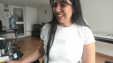 Katie   online show from May 21, 3:19 pm