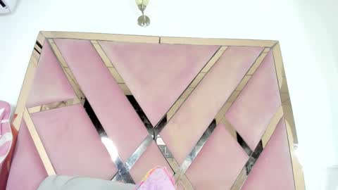 Snapshot of aisha_violeht chatting on March 7, 2:03 pm aisha_violeht online show from March 7, 2:03 pm