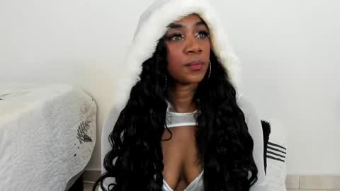 Aisha online show from December 23, 11:28 pm