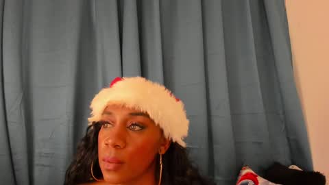 Aisha online show from December 28, 4:09 pm