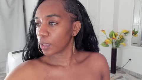 Aisha online show from January 2, 11:27 pm