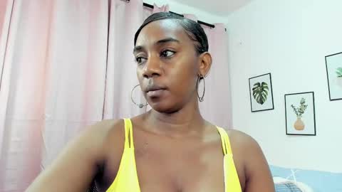 Aisha online show from February 25, 3:38 pm